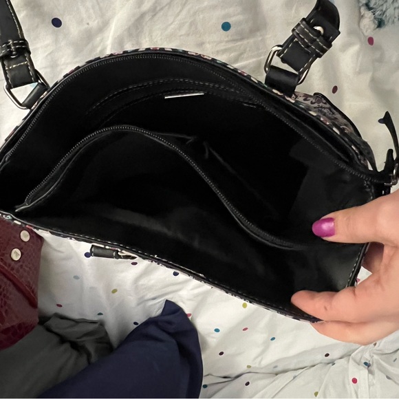 Rossetti tote with Detachable clutch - Picture 6 of 6